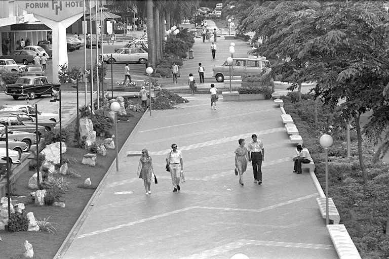 orchard-road-1975.jpg