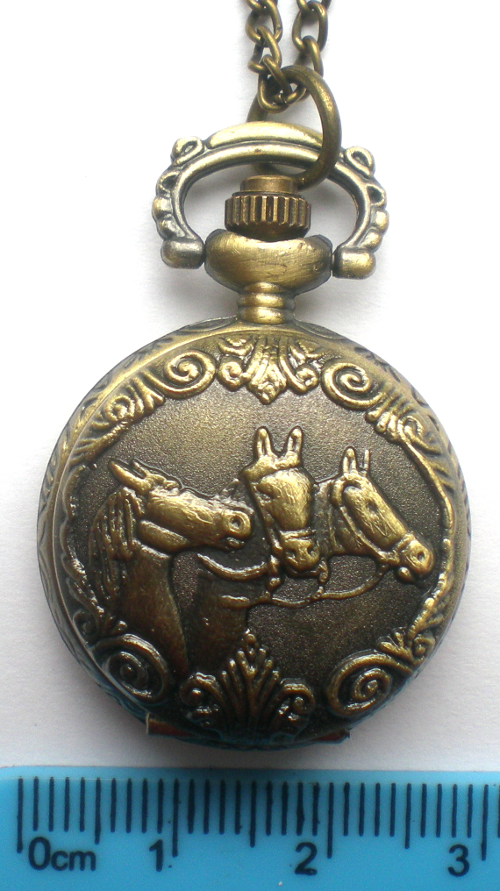 JewelryWe Montre De Poche à Quartz Creux Collier En Alliage Montre