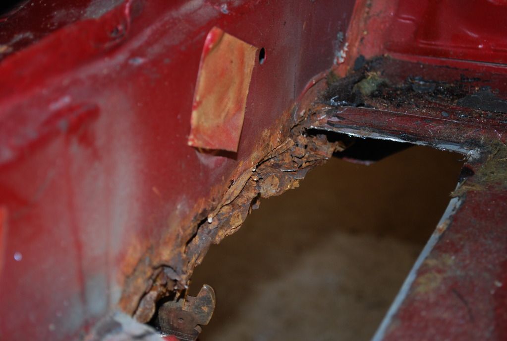 http://i1105.photobucket.com/albums/h351/ProjektNissan/Nissan003.jpg