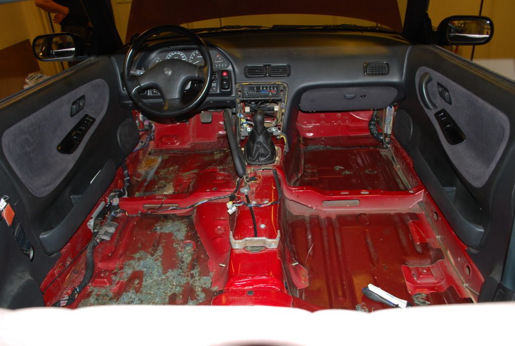 http://i1105.photobucket.com/albums/h351/ProjektNissan/Nissan023.jpg
