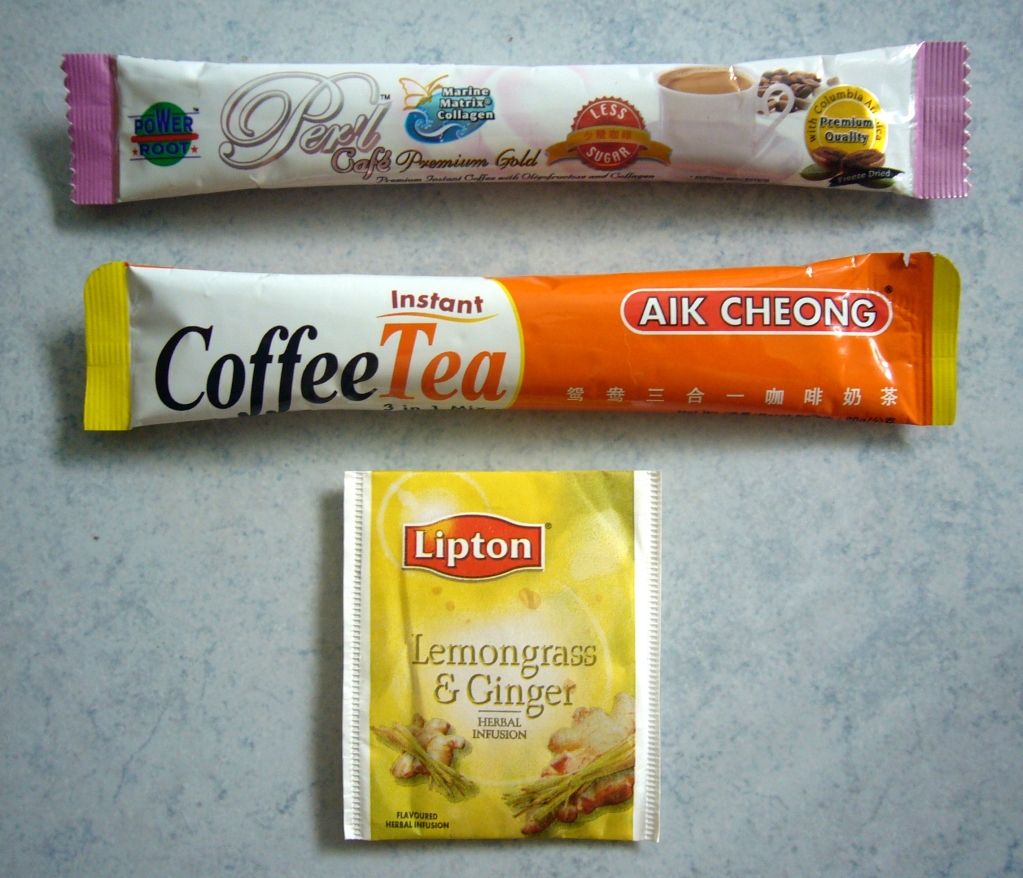 WatsInTheBagElizabethArdenRegularsizeLipGlosses01.jpg