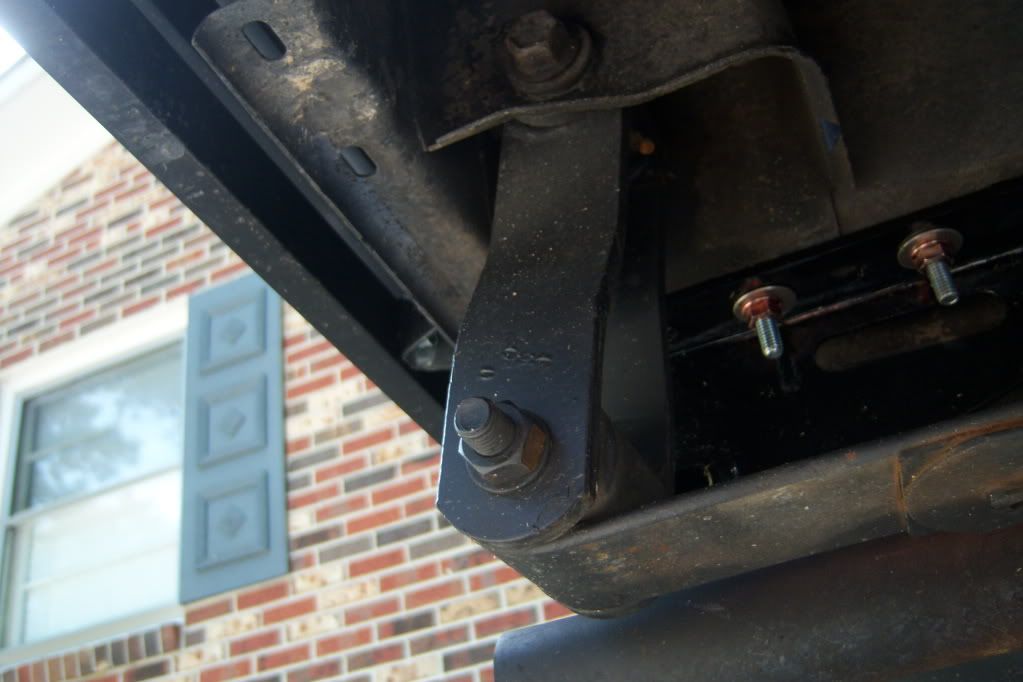 Sagging leaf springs