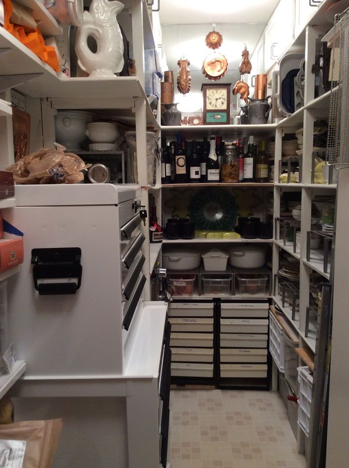photo pantryfromdoor_zps898eb3b2.jpg
