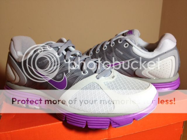 2011 Womens Nike Lunarglide 2 SZ 8 Grey Purple White  